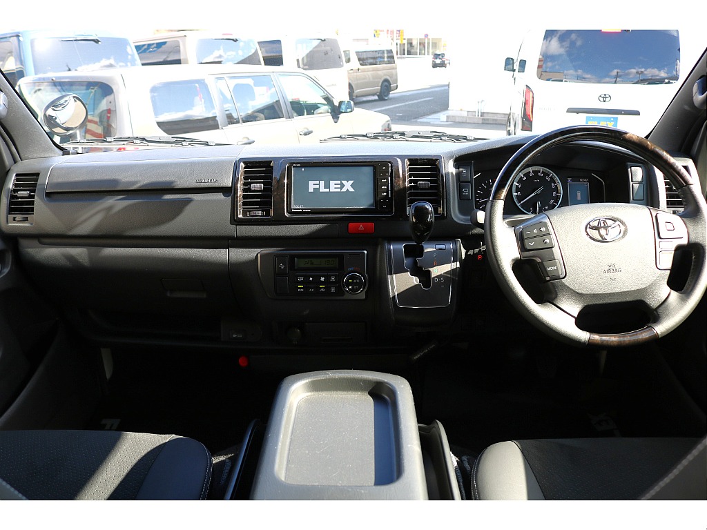 【サブバッテリー搭載/ディーゼル4WD】R4年式ハイエースバンSGLダークプライムⅡ車中泊に最適なお車が入庫致しました♪【全国納車可能】