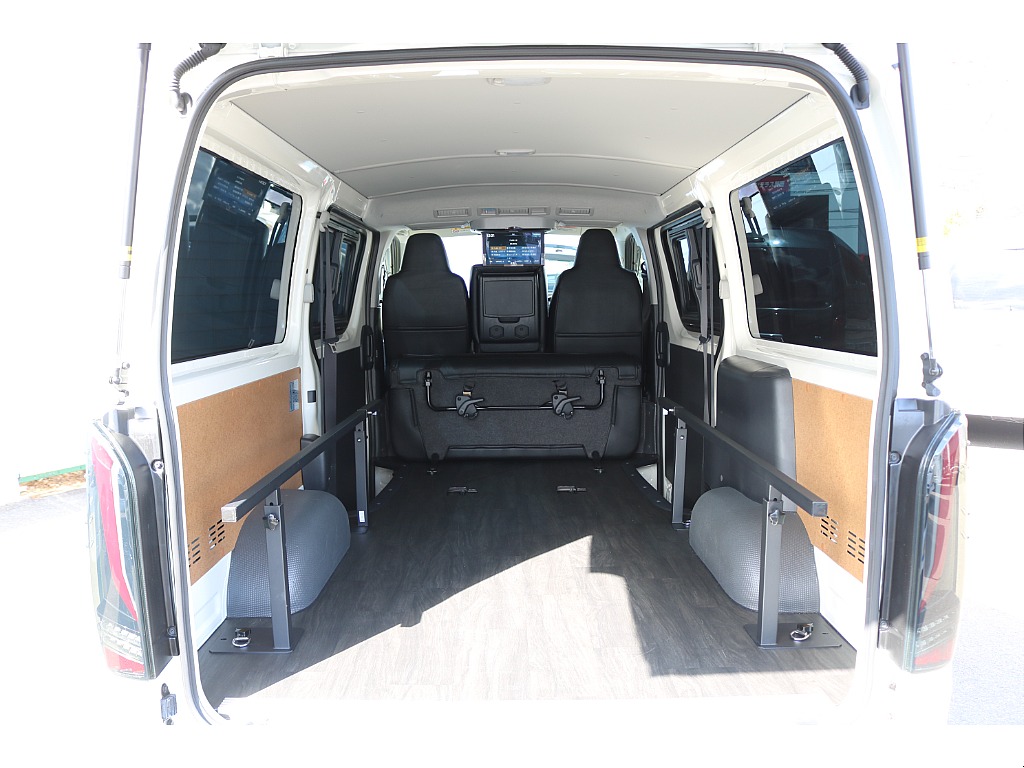 広々ラゲッジスペース♪アウトドアやお仕事にも◎