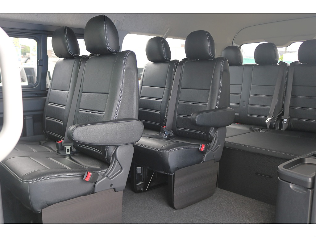 【新車/スマートベッドキット/ワゴンGL2WD】ツインナビ装着済みの10人乗りブラックエディションPKGが入庫【全国納車可能】