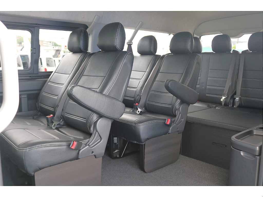 【新車/スマートベッドキット/ワゴンGL2WD】ツインナビ装着済みの10人乗りブラックエディションPKGが入庫【全国納車可能】