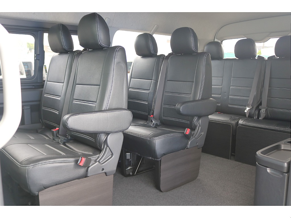 【新車/スマートベッドキット/ワゴンGL2WD】ツインナビ装着済みの10人乗りブラックエディションPKGが入庫【全国納車可能】