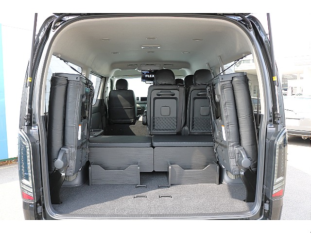 【新車/スマートベッドキット/ワゴンGL2WD】ツインナビ装着済みの10人乗りブラックエディションPKGが入庫【全国納車可能】