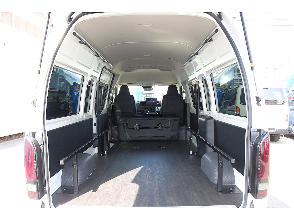 広々ラゲッジスペース♪アウトドアやお仕事にも◎