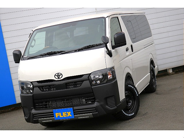 【新車Wood Vilage/8ナンバー】木のぬくもりを感じるログハウスのような空間のFLEXオリジナルキャンピングカー