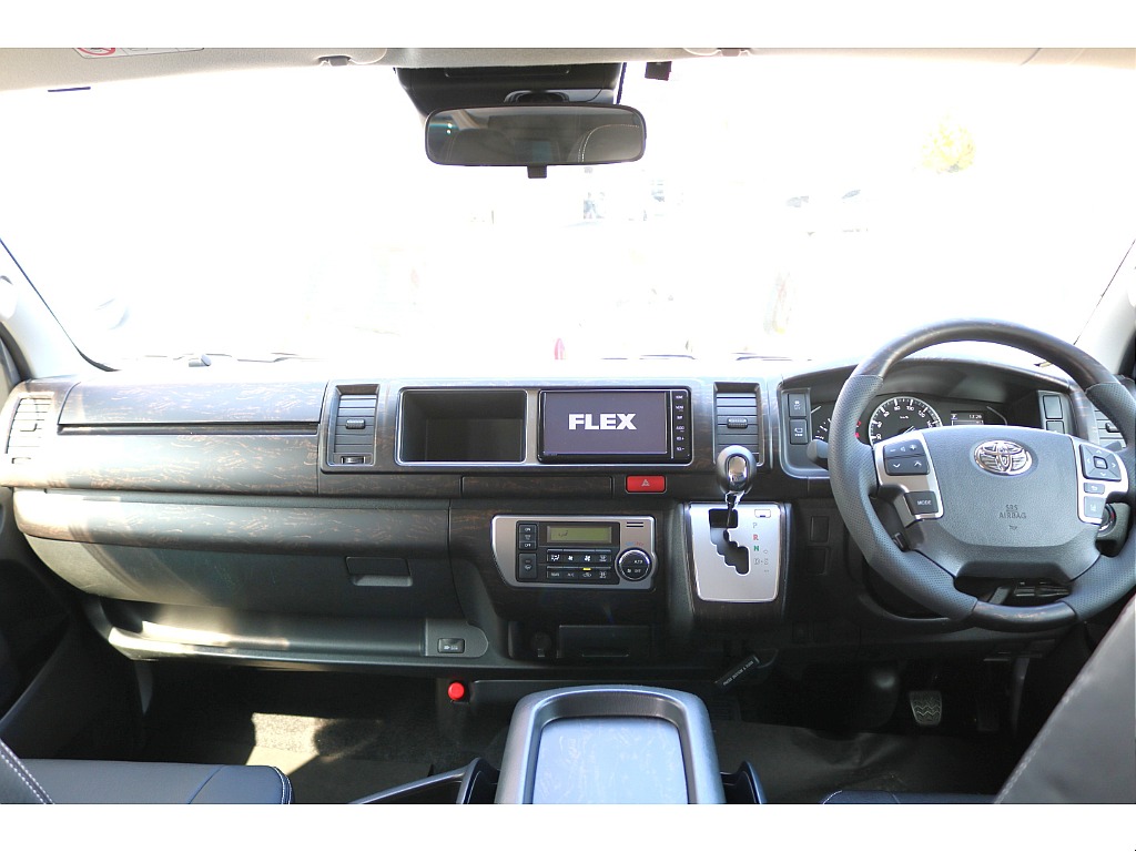 艶消し黒木目インテリアパネル/艶消し黒木目シフトノブ/艶消し黒木目コンビハンドル