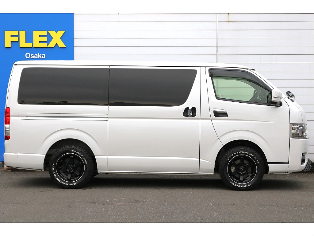 両側パワースライドドア完備