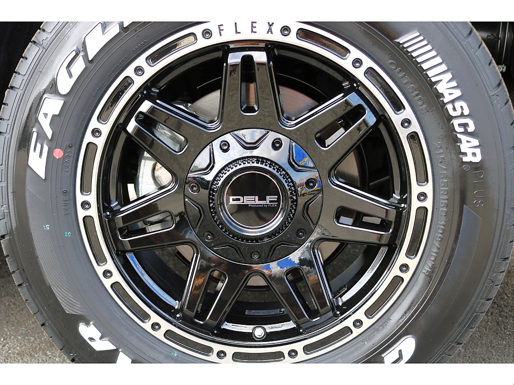 足元にはDelf04　16インチをチョイス♪