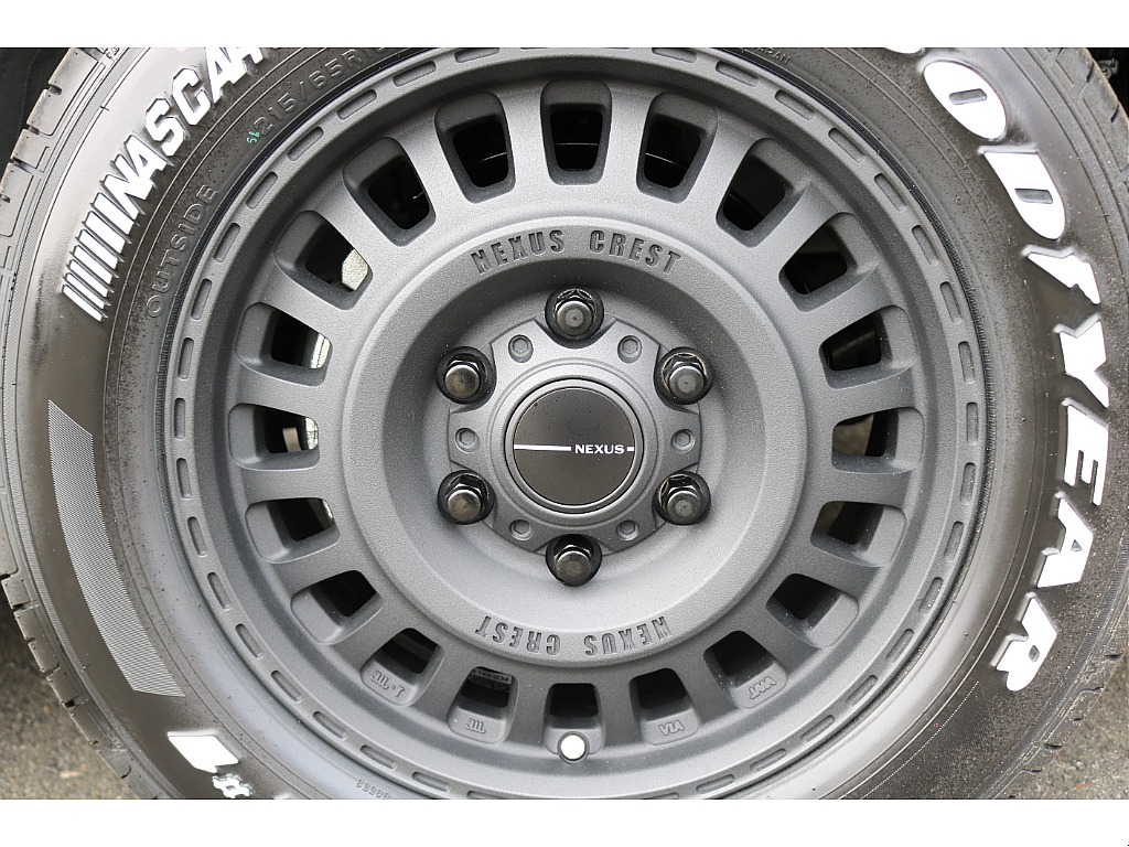 足元にはNC1　16インチホイルをチョイス♪