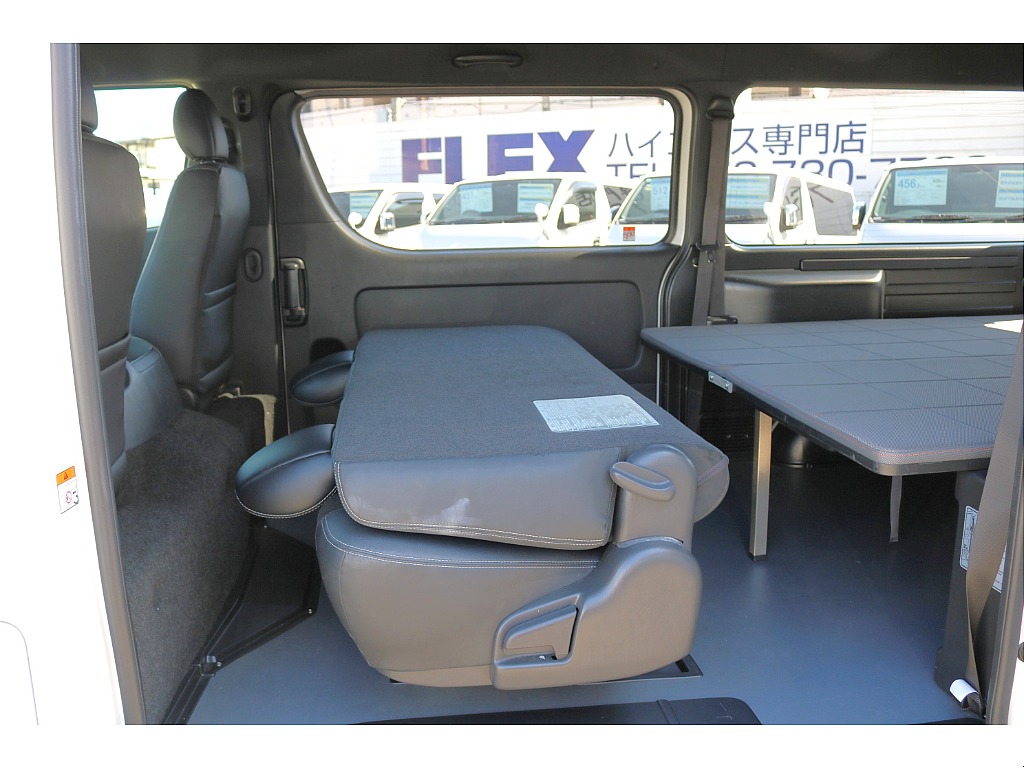 【厳選仕入/ガソリン4WD】希少なMRTタイプのワイドバンが入庫しました♪トランポに最適フロアでアウトドアにも◎