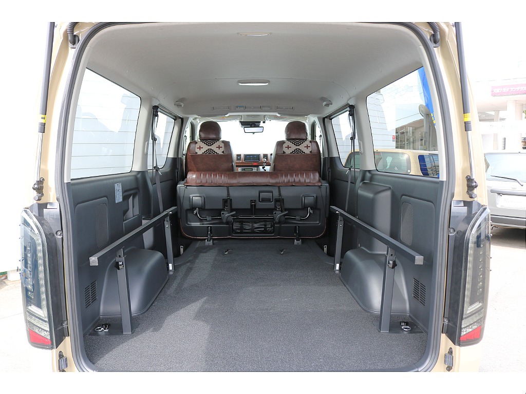 広々ラゲッジスペース♪アウトドアやお仕事にも◎