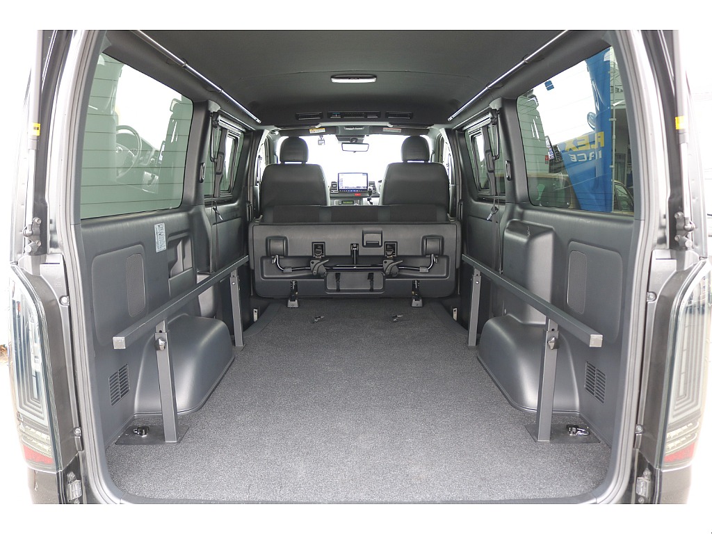 広々ラゲッジスペース♪アウトドアやお仕事にも◎