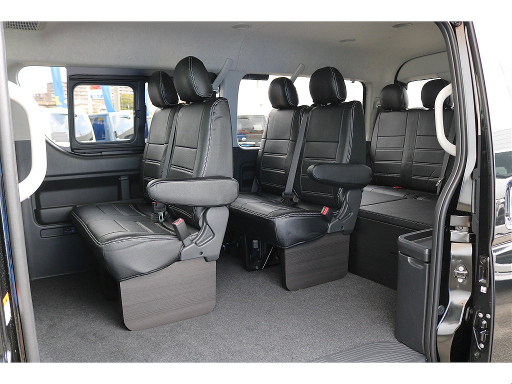 全席シートカバー装着済み♪