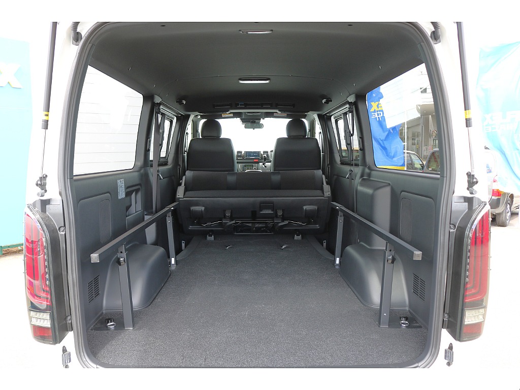 広々ラゲッジスペース♪アウトドアやお仕事にも◎