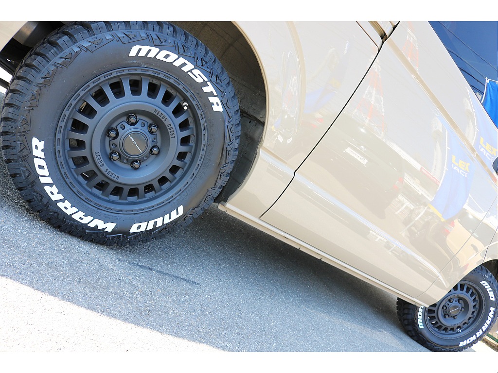 MONSTA MUD WARRIORタイヤ