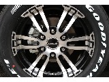 足元にはDelf02　17インチをチョイス♪