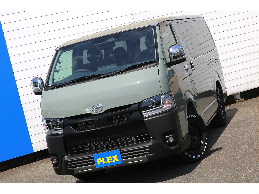 Bi-beam LEDヘッドランプの採用とガッツミラー廃止で フロント周りのデザインがかっこよくスタイリッシュな新型ハイエースです♪