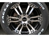 足元にはDelf 02ホイル　17インチをチョイス♪