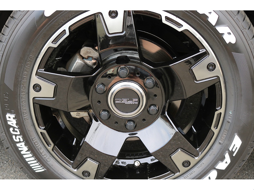 足元にはDelf03　17インチをチョイス♪