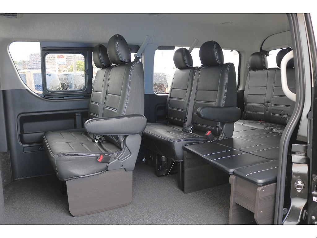 トヨタ ハイエース(15枚目)