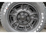 足元にはBJメキシカン16インチホイルをチョイス♪
