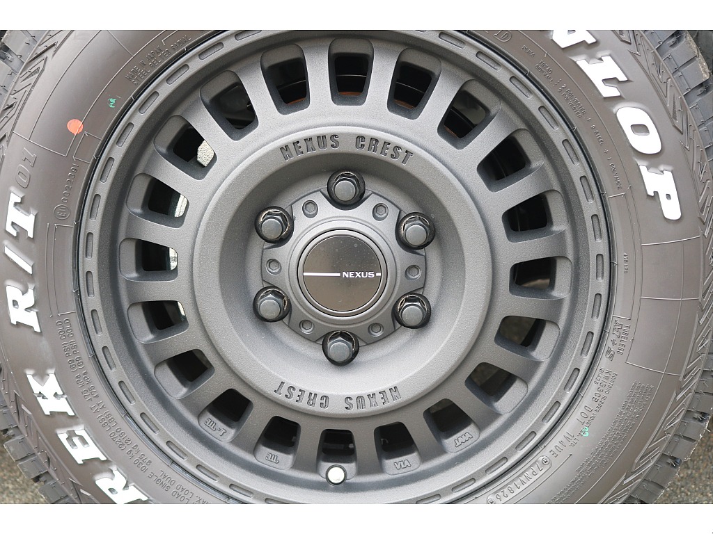 【新車/新型】ハイエースワゴンGLガソリン４WD内装架装familiar