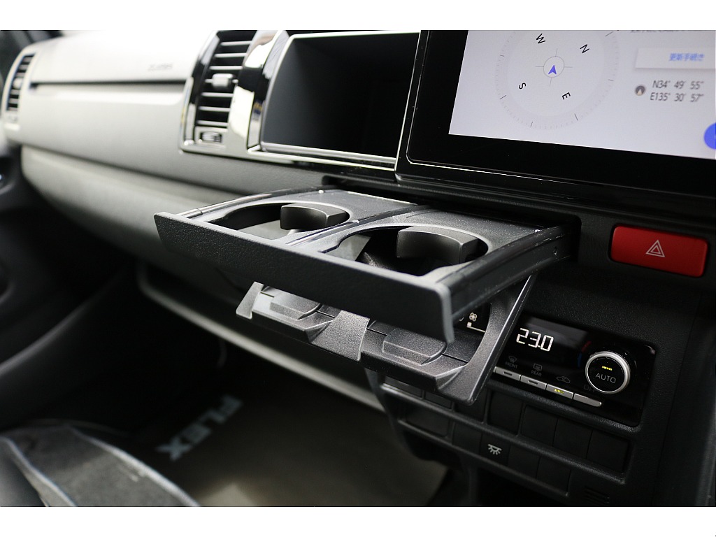 【新車/新型】ハイエースワゴンGLガソリン４WD内装架装familiar
