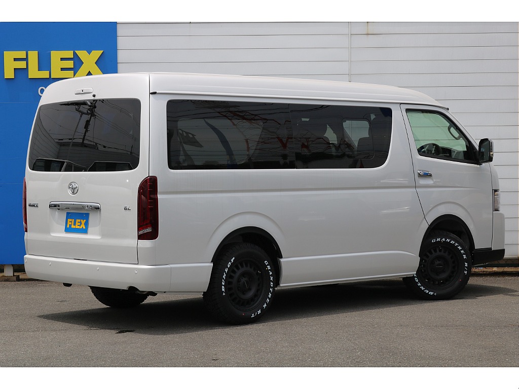 【新車/新型】ハイエースワゴンGLガソリン４WD内装架装familiar