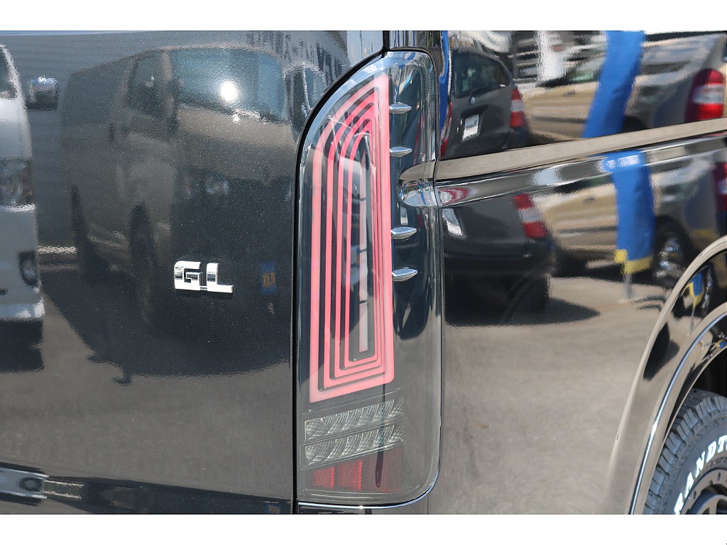 【新車/新型】ハイエースワゴンGL４WD内装架装Various！8ナンバー登録！