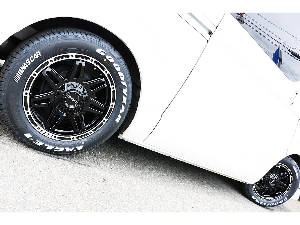 トヨタ&nbsp;ハイエースバン&nbsp;5D2.8DTスーパーGLダークプライムⅡロング&nbsp;FLEXカスタム！&nbsp;大阪府の詳細画像&nbsp;その11