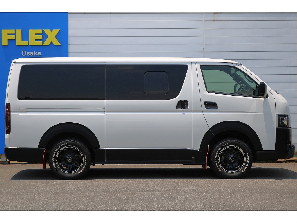 厳選仕入】R4年式ハイエースバンスーパーGLダークプライムⅡディーゼル４WD！当社新車販売車両が再入庫！