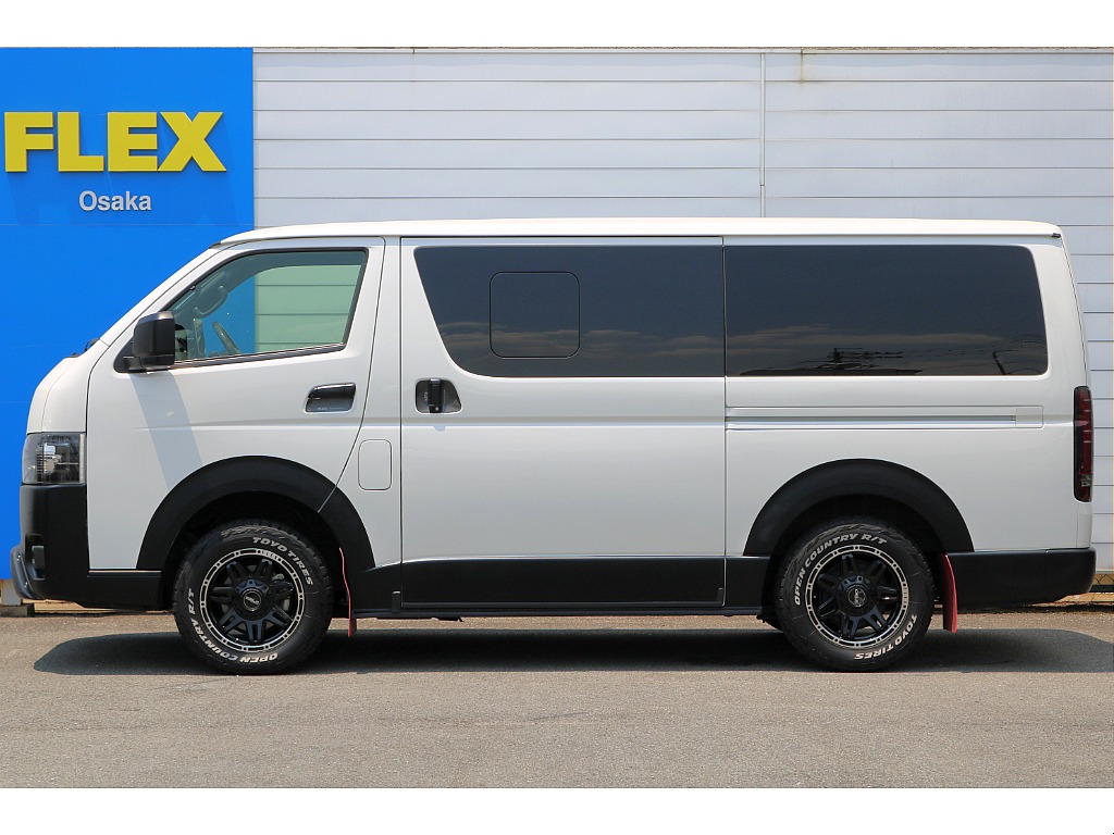 厳選仕入】R4年式ハイエースバンスーパーGLダークプライムⅡディーゼル４WD！当社新車販売車両が再入庫！