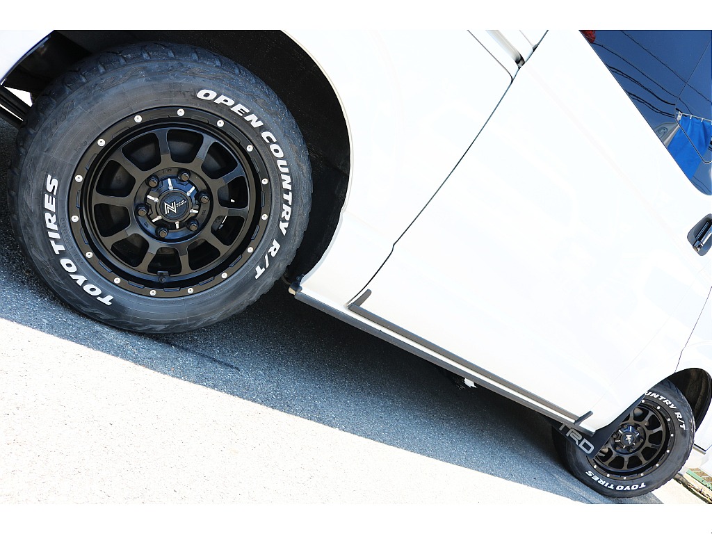 トヨタ&nbsp;ハイエースバン&nbsp;5D2.8DTスーパーGLダークプライムⅡL 4WD&nbsp;TRDstyle BlackEdition&nbsp;大阪府の詳細画像&nbsp;その11