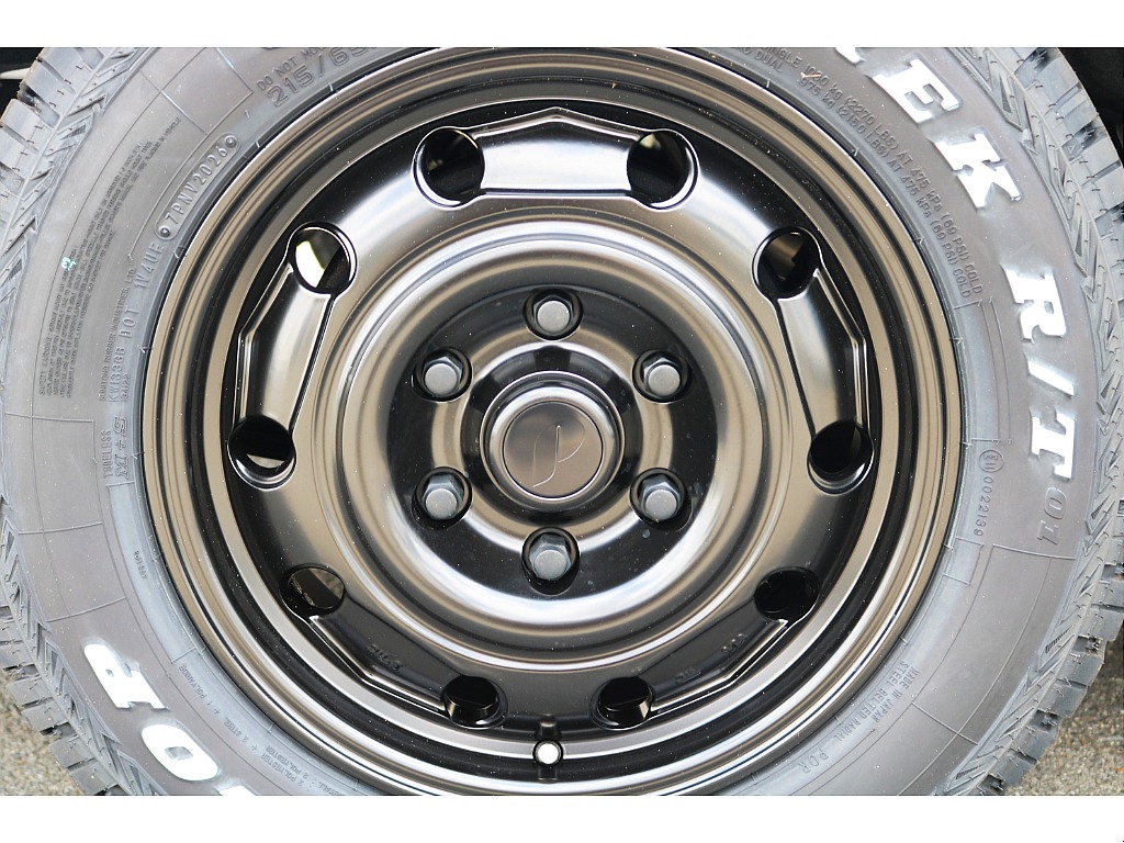 【新車/新型】9型ハイエースワゴンGLガソリン４WD　フローリング施工＆スマートベッドキット装備！オフロード仕様外装！