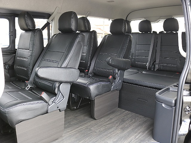 【新車/新型】9型ハイエースワゴンGLガソリン４WD　フローリング施工＆スマートベッドキット装備！オフロード仕様外装！