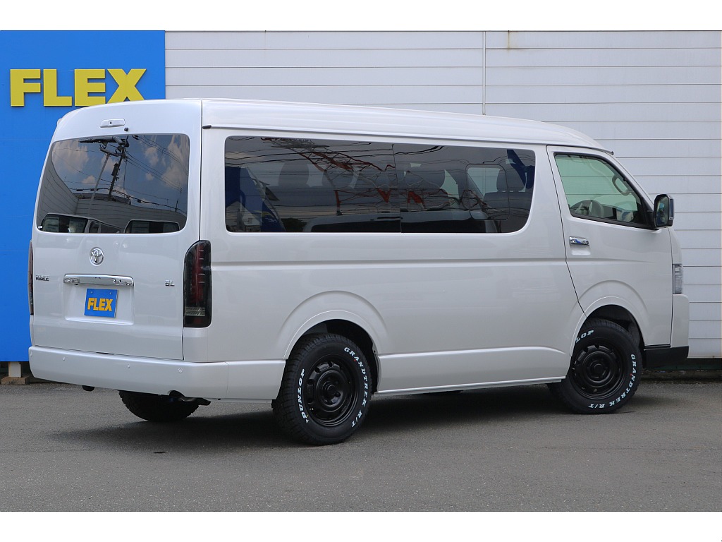 【新車/新型】9型ハイエースワゴンGLガソリン４WD　フローリング施工＆スマートベッドキット装備！オフロード仕様外装！