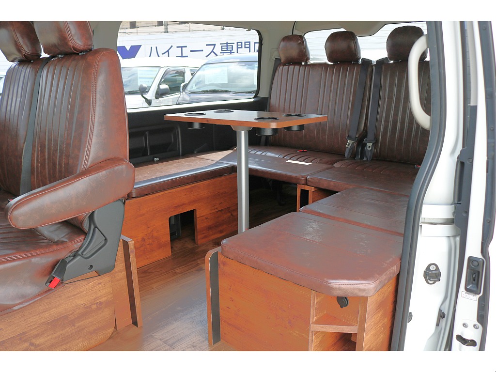 【新車/内装架装familiar by Knot Records】新型ハイエースワゴンGLガソリン４WD！