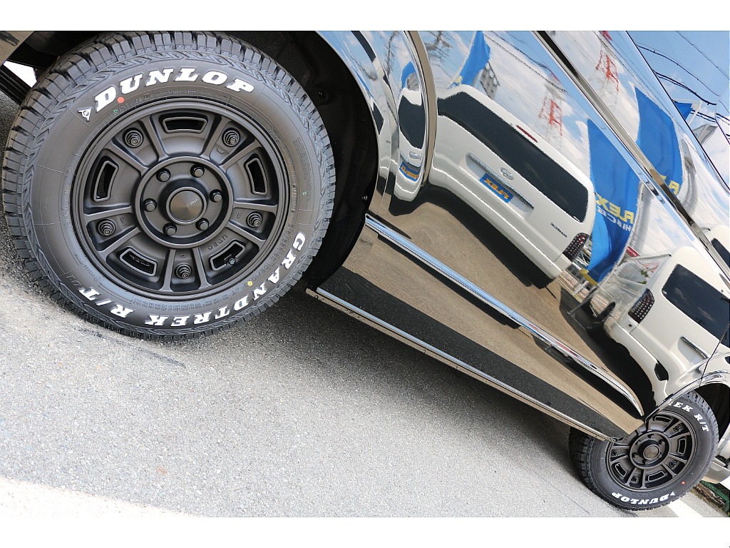 【新車/内装架装familiar by Knot Records】新型ハイエースワゴンGLガソリン４WD！