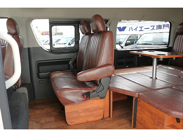 【新車/内装架装familiar by Knot Records】新型ハイエースワゴンGLガソリン４WD！