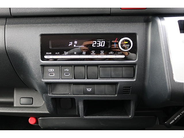 【新車/新型】9型ハイエースワゴンGLガソリン２WD内装架装ファミリア