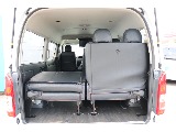 【新車/新型】9型ハイエースワゴンGLガソリン４WD　フローリング施工＆ゼロワゴンベッドキット装備！オフロード仕様外装！