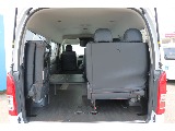 【新車/新型】9型ハイエースワゴンGLガソリン４WD　フローリング施工＆ゼロワゴンベッドキット装備！オフロード仕様外装！