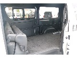 ベットは取り外しもできるので大きい荷物でも楽々載せられるラゲッチスペースも作り出せちゃいます♪