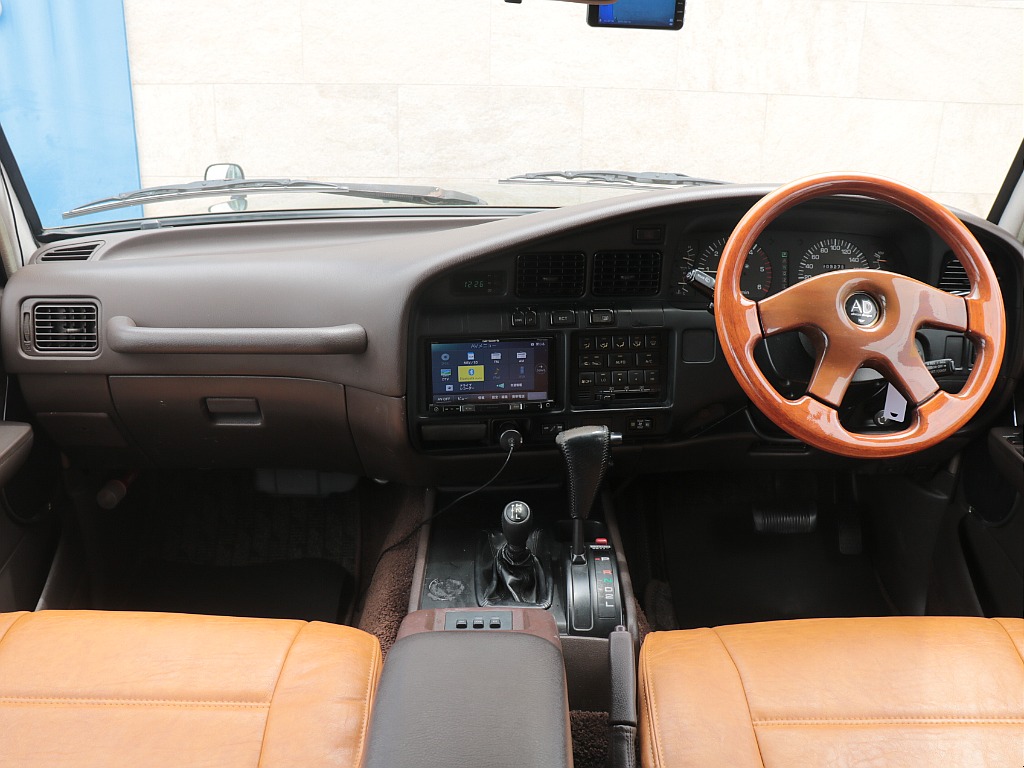 トヨタ ランドクルーザー80 バン4.2DT VXリミテッド 4WD 角目4灯ヘッドライト換装 長野県の詳細画像 その14