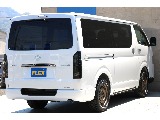トヨタ ハイエースバン(3枚目)