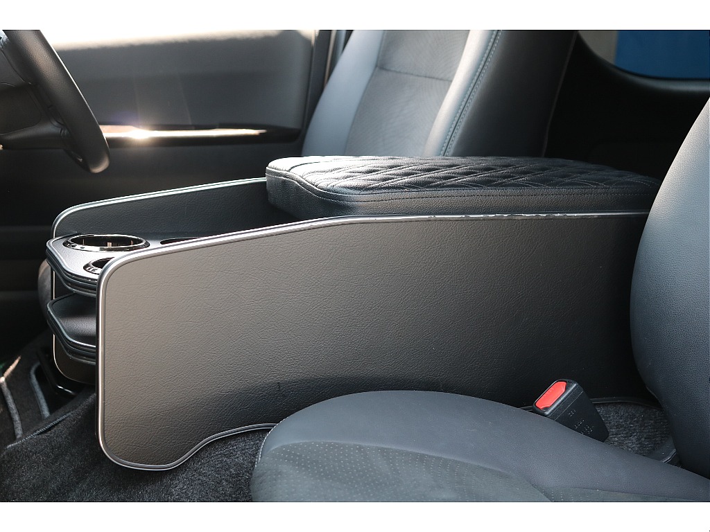 R3年式S-GL DP2 4WD/DT モデリスタフルアロ ALPINE バッドラッカー18インチAW ベッドキット コンソールBOX