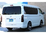 トヨタ ハイエース(3枚目)