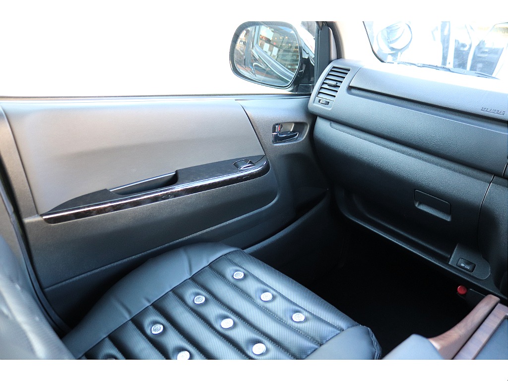 ハイエース高崎店にて展示中♪全国の皆様からのお問い合わせお待ちしております！！027-329-5670