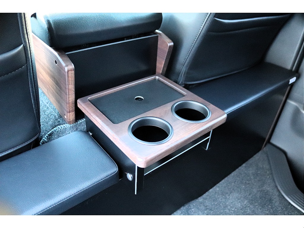 ハイエース高崎店にて展示中♪全国の皆様からのお問い合わせお待ちしております！！027-329-5670