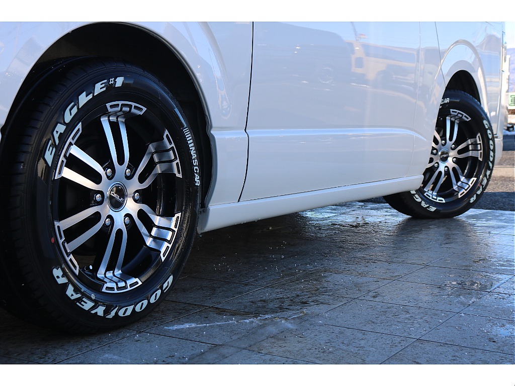 FLEX DELF02 17インチアルミ&グッドイヤーナスカータイヤ♪