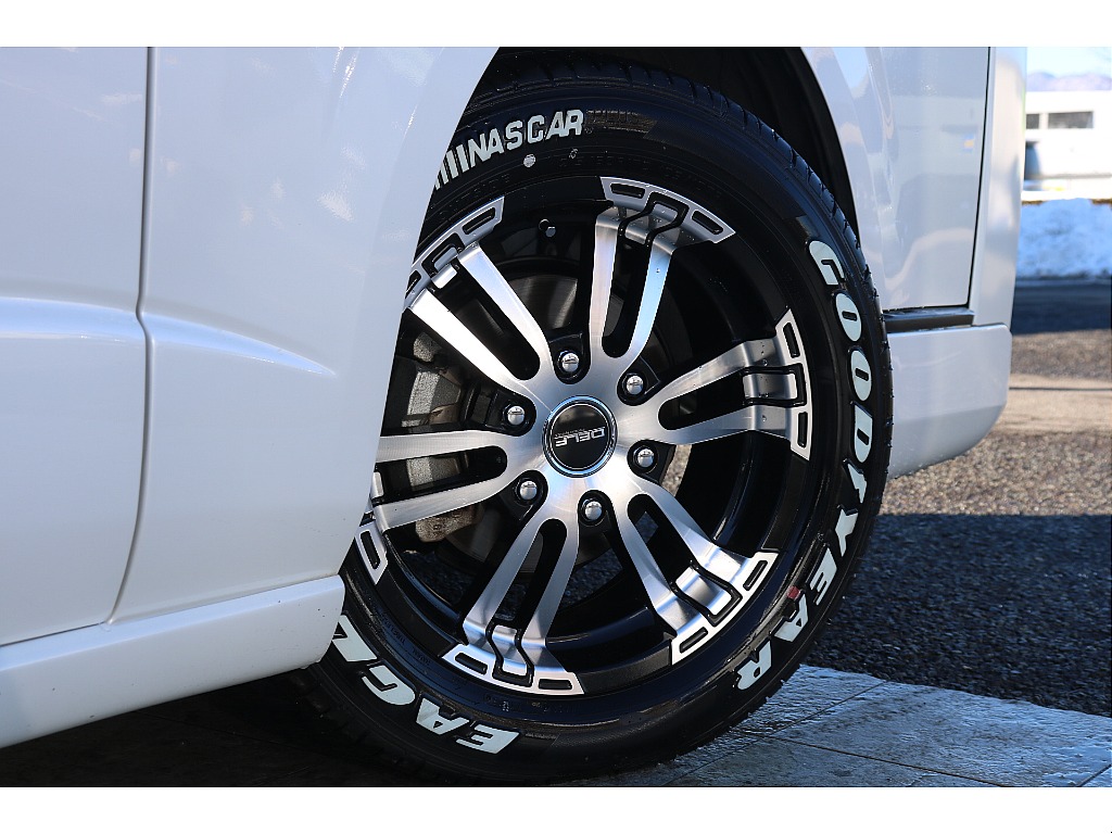 FLEX DELF02 17インチアルミ&グッドイヤーナスカータイヤ♪